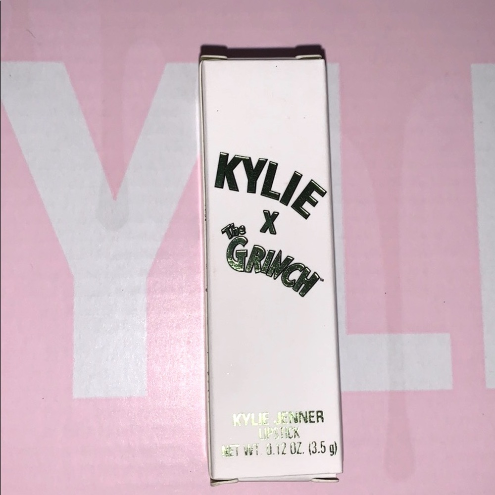 Kylie Cosmetic X The Grinch